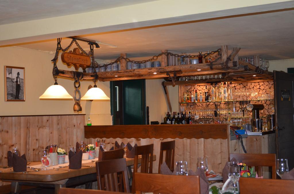 פוקינג Gasthaus Georg Ludwig Maising מראה חיצוני תמונה